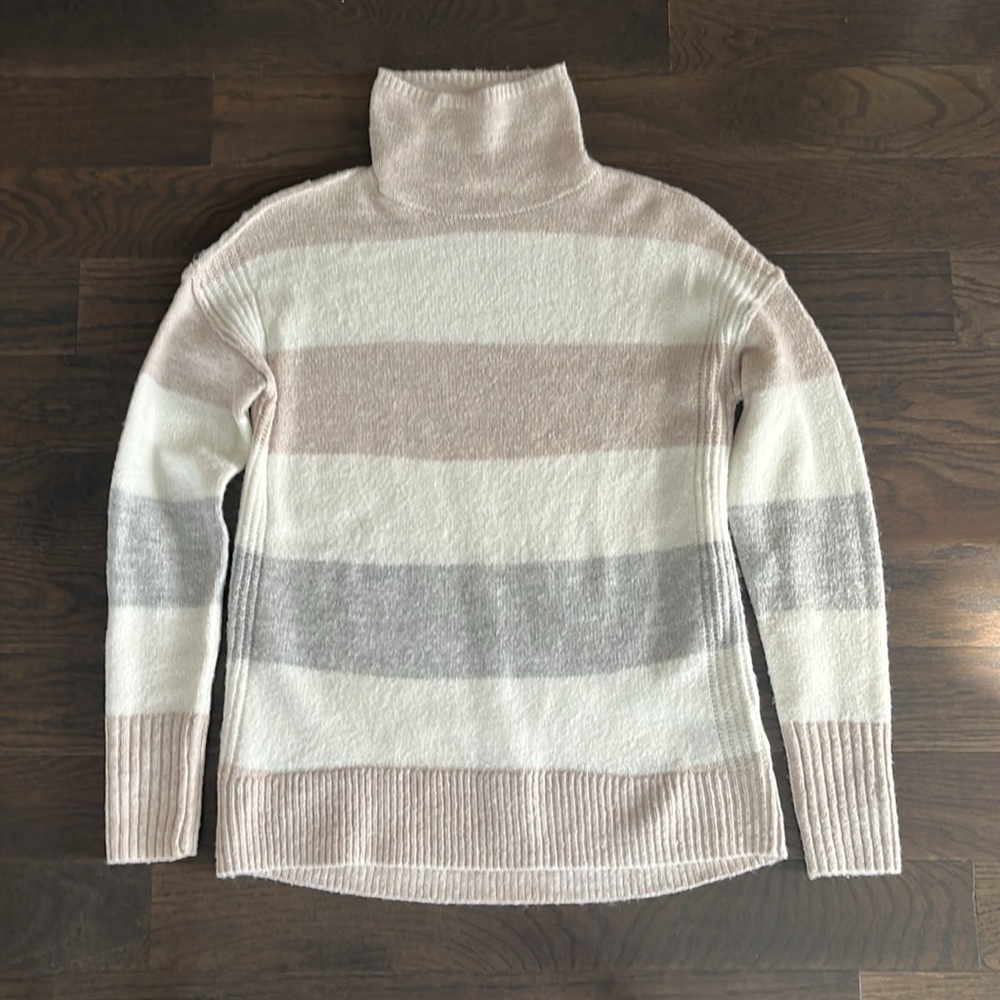 Gap Turtleneck Sweater
